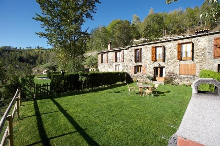 Apartamentos Rurales Les Barnedes 몰로 외부 사진