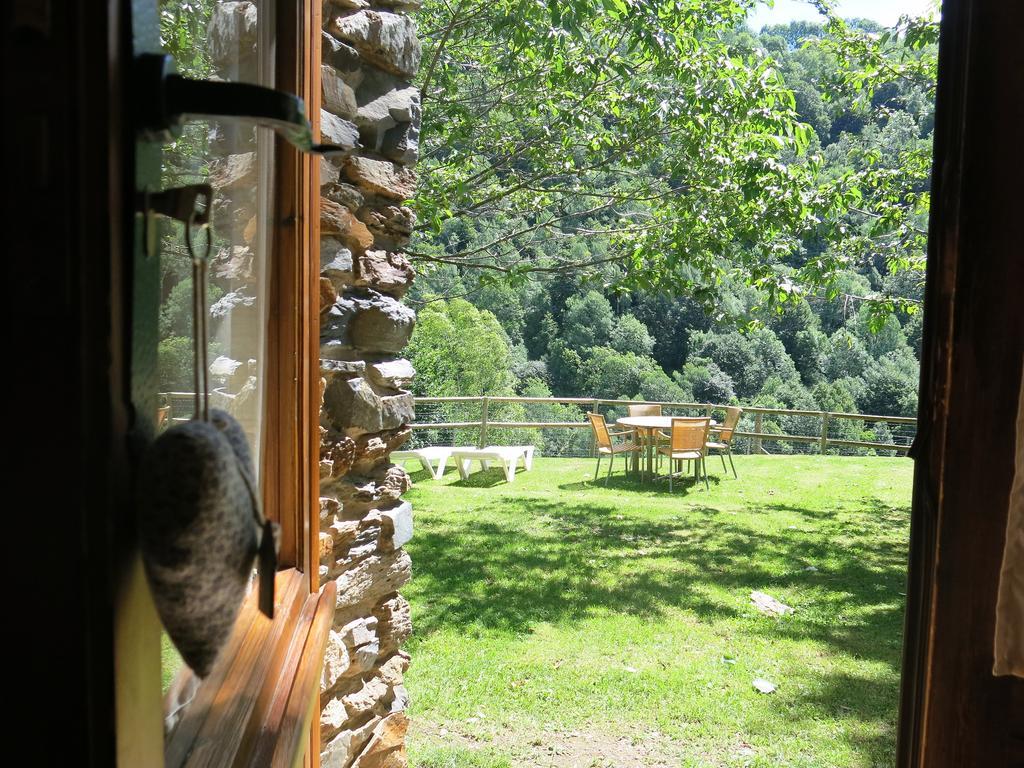 Apartamentos Rurales Les Barnedes 몰로 외부 사진