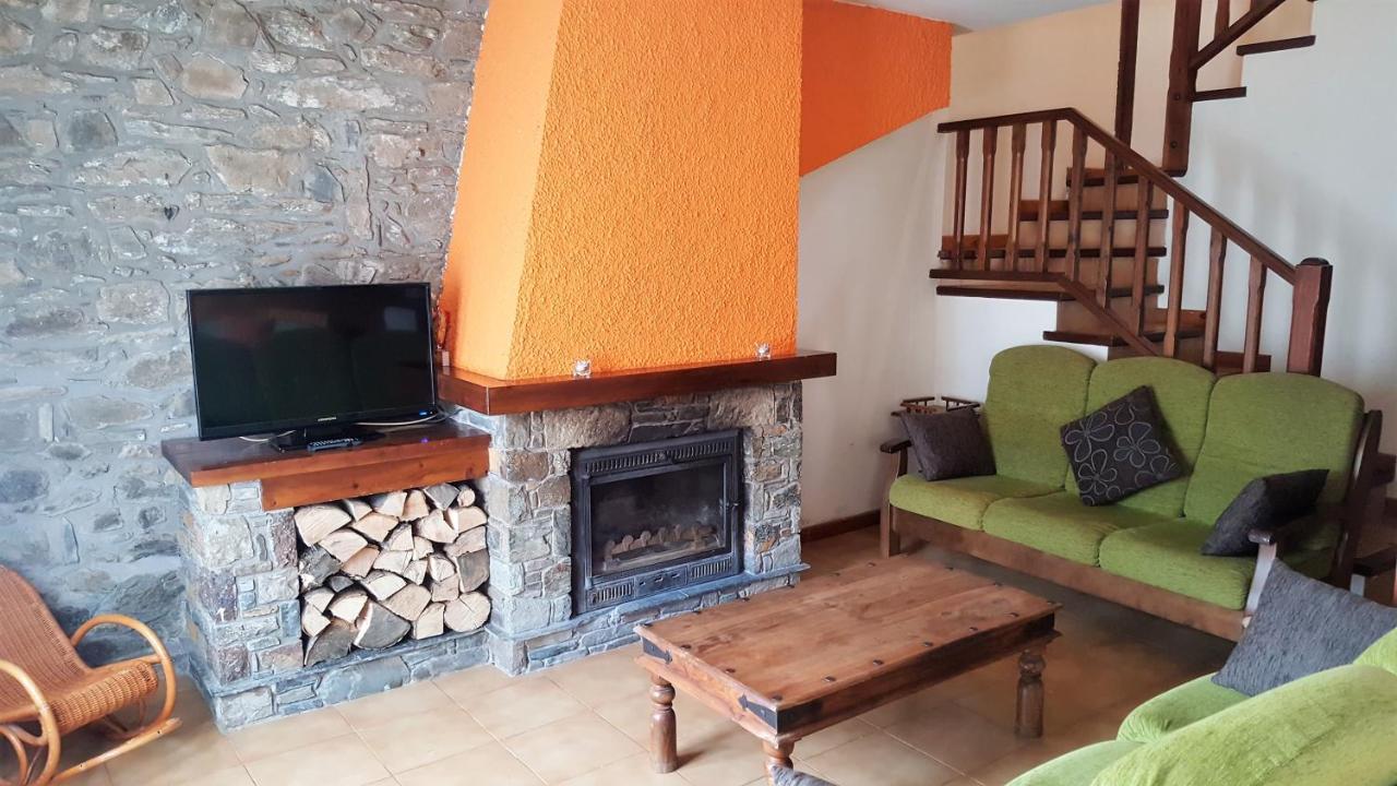 Apartamentos Rurales Les Barnedes 몰로 외부 사진